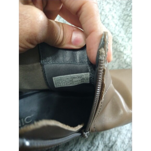 Vionic Ankle Faux Leather Orthoheel Technology Boots Brown Beige Size 9 - Picture 10 of 11